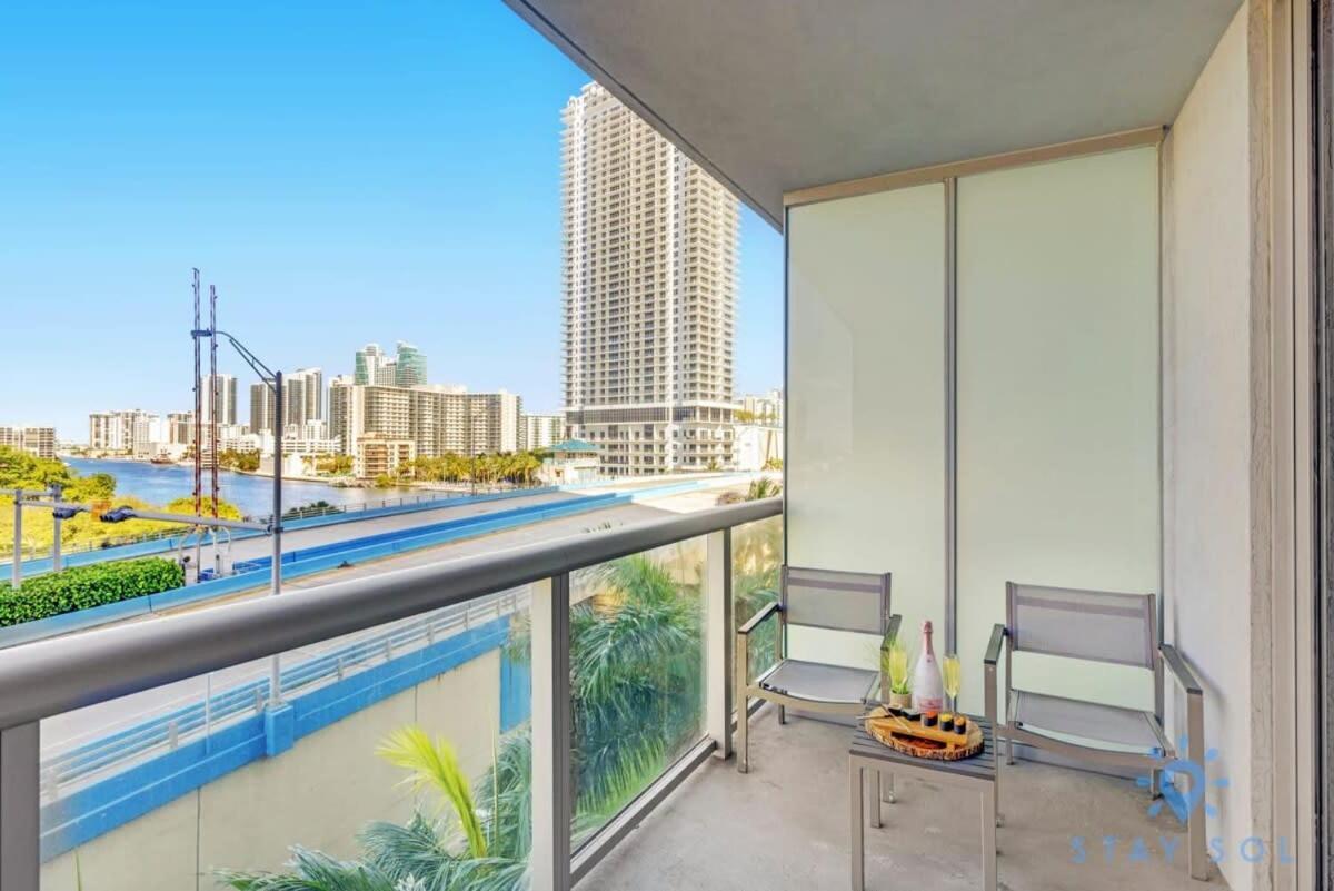 Balcony - Pool - Near Beach - Gym Hallandale Beach Exterior photo