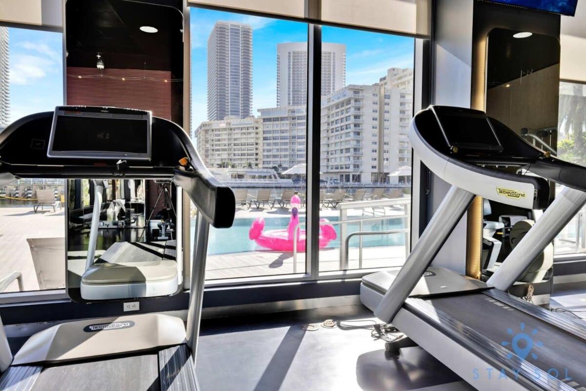 Balcony - Pool - Near Beach - Gym Hallandale Beach Exterior photo